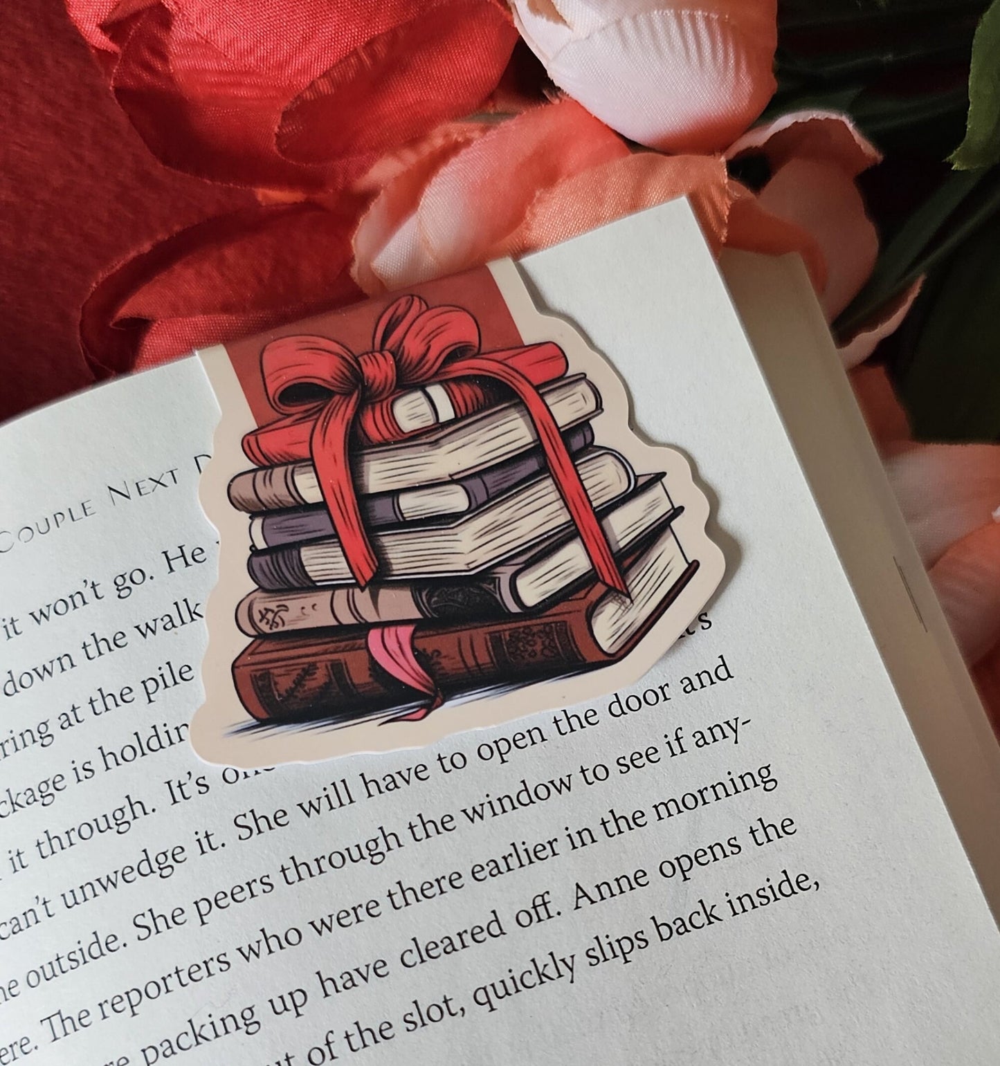 Vintage Bookstack Magnetic Bookmark